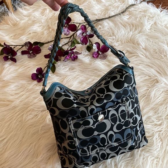 Coach Handbags - 💞COACH 💞tote logo purse